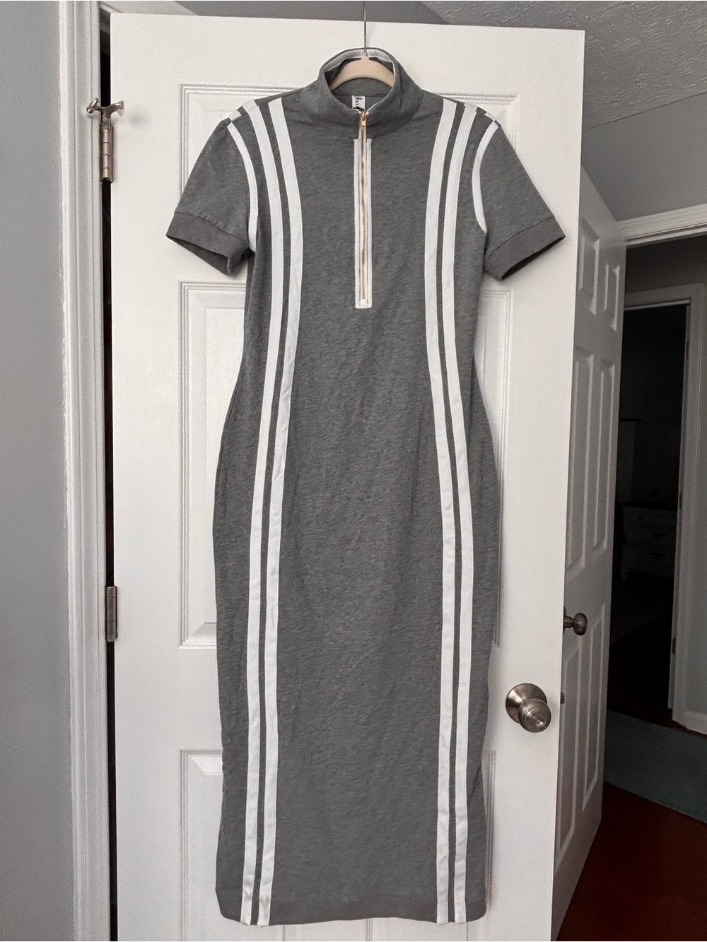 NWT Modesees Women's Dress Stretchy Knit Zip Polo Collar Maxi Polo Gray Stripes - Picture 2 of 9